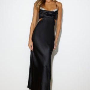 Hello Molly Luxe Girl Entrance Maxi Dress Black (NWT)